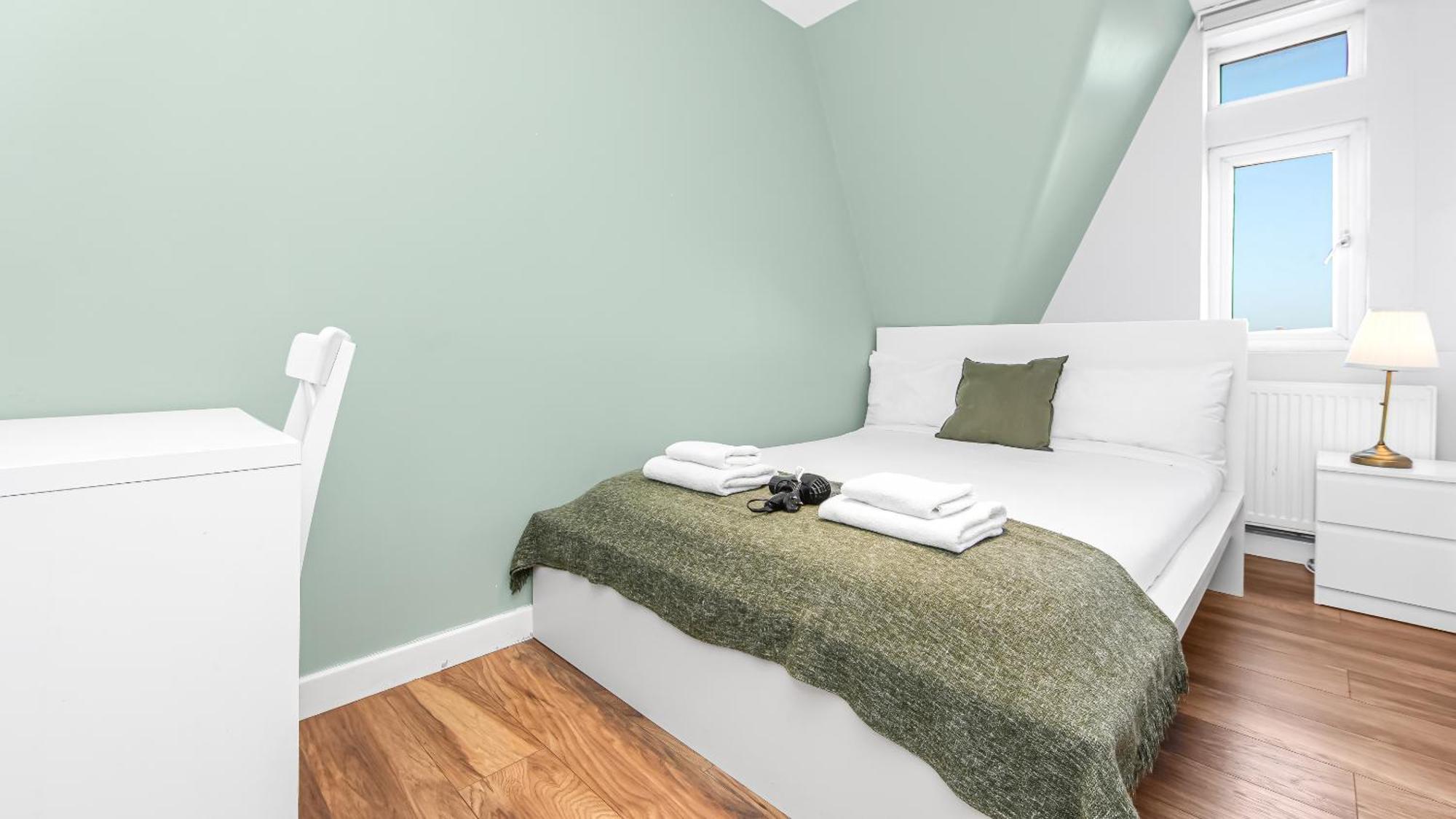 Apartamento Lovely 2 Bedrooms Flat Next To The Station *