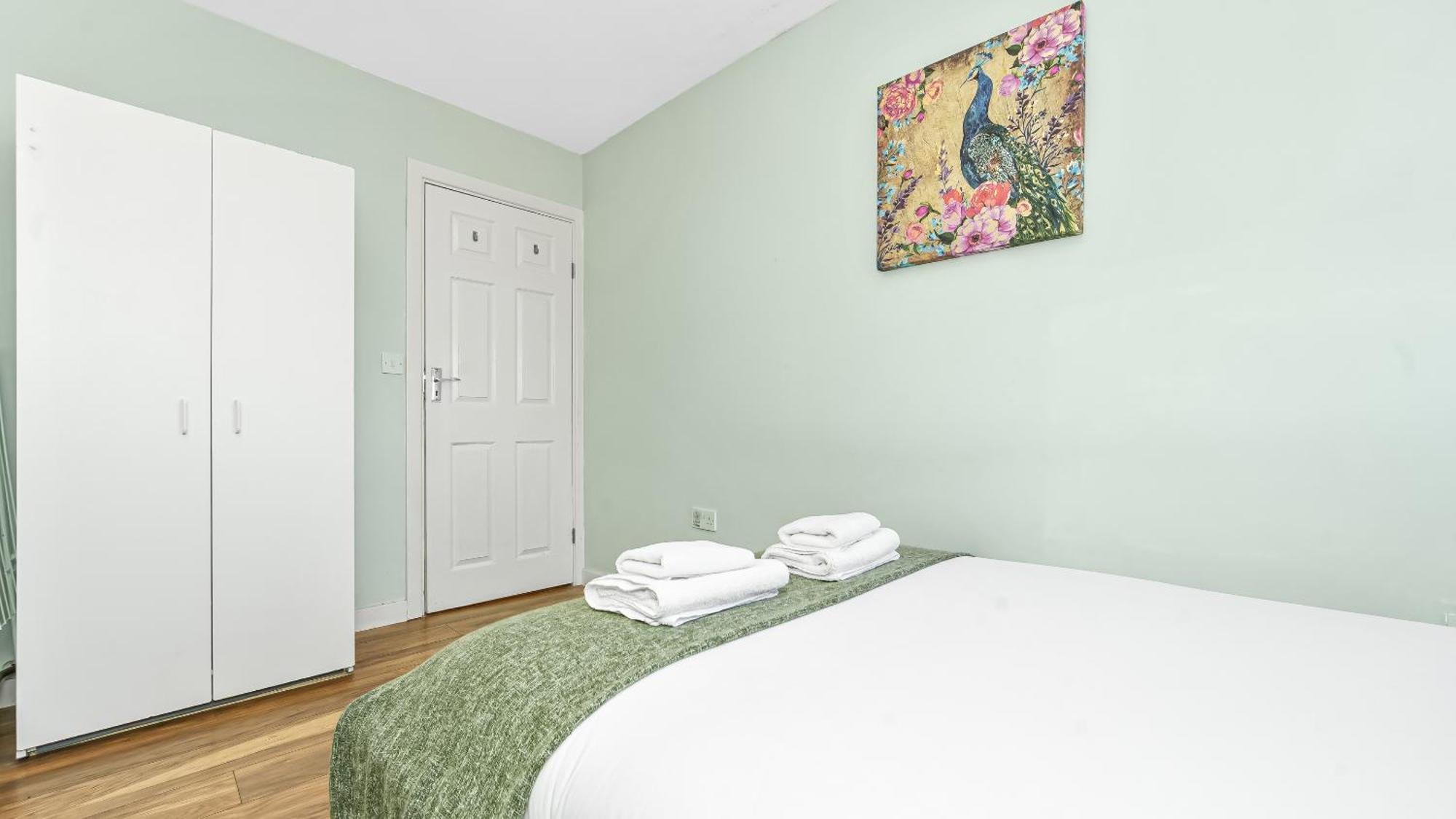 Lovely 2 Bedrooms Flat Next To The Station